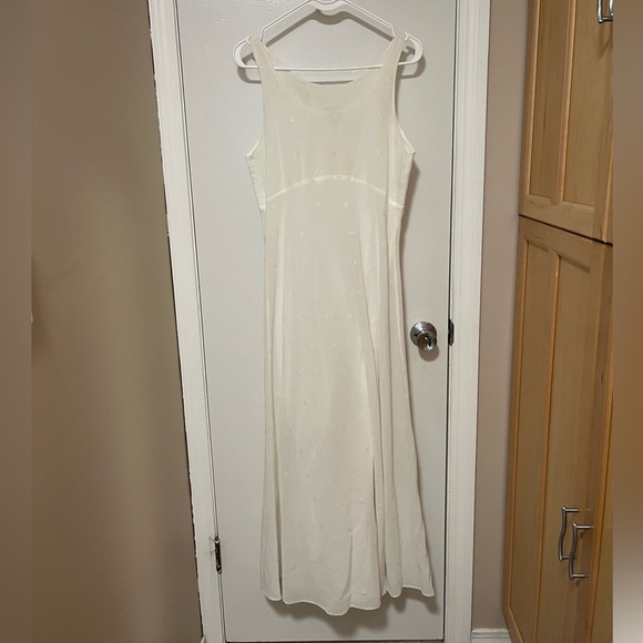 Daniel Hanson Gown - Picture 1 of 5